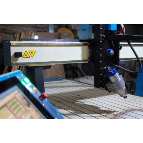 4-axis CNC milling machine (CNC milling machine)